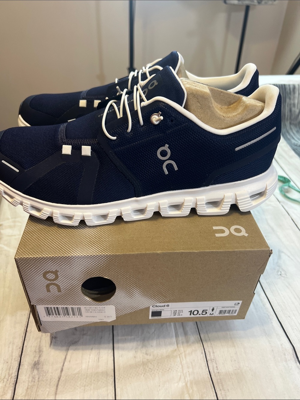 On Running Cloud 6 Men’s Sneakers 10.5 Midnight White New With Box